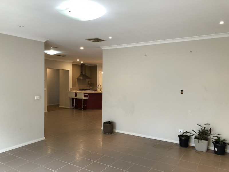 31 Ernest Crescent, Narre Warren South VIC 3805