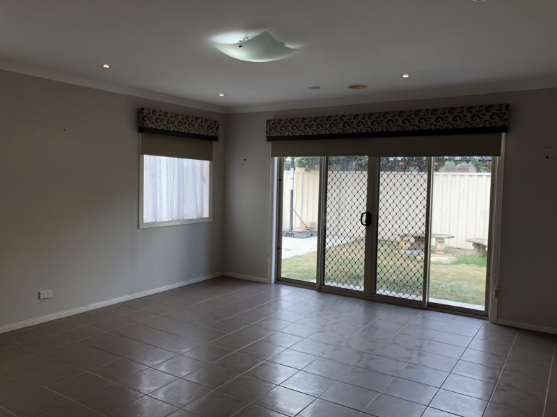 31 Ernest Crescent, Narre Warren South VIC 3805