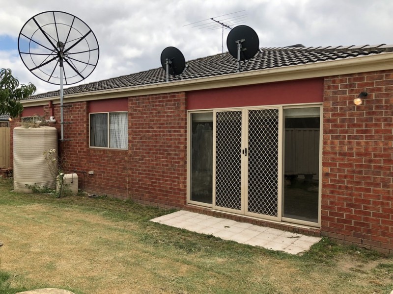 31 Ernest Crescent, Narre Warren South VIC 3805