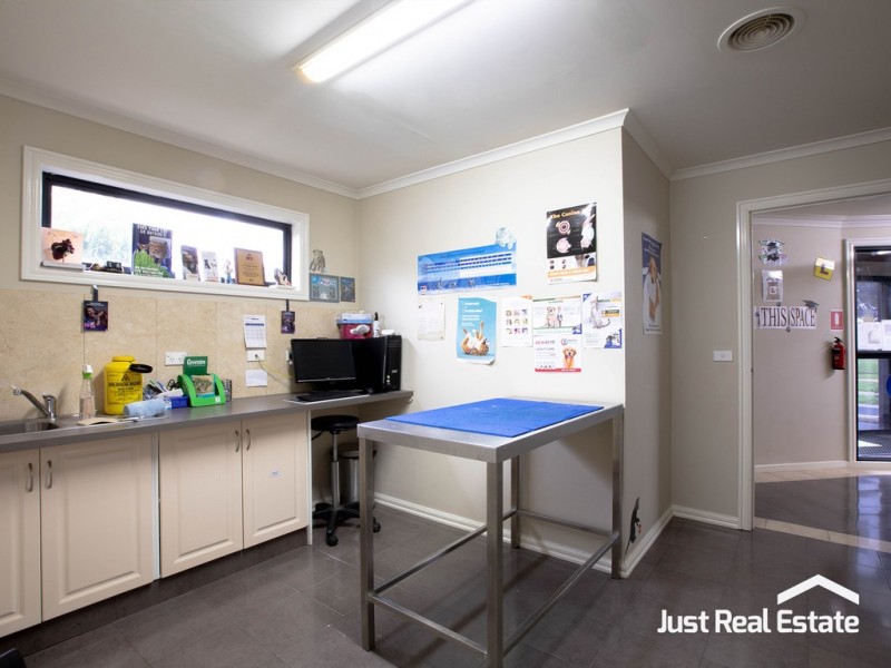 11 Tilmouth Place, Narre Warren South VIC 3805