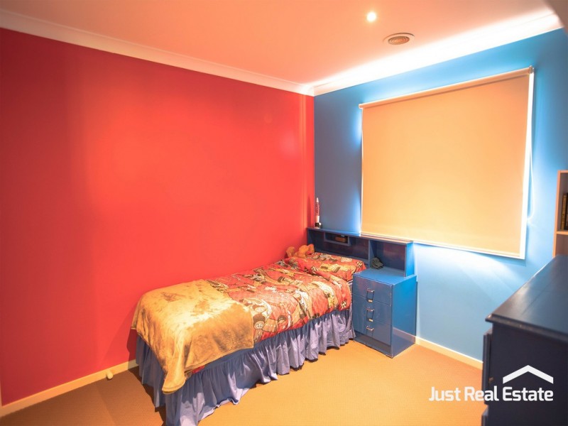 43 Ebony Street, Cranbourne VIC 3977