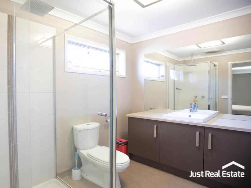 43 Ebony Street, Cranbourne VIC 3977