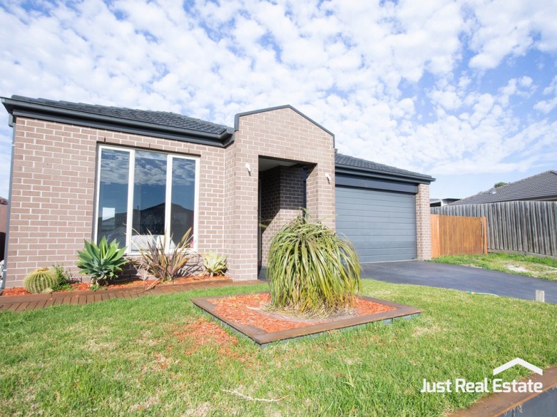 43 Ebony Street, Cranbourne VIC 3977