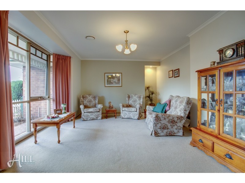 11 Bertrand Close, Berwick VIC 3806