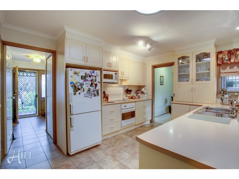 11 Bertrand Close, Berwick VIC 3806