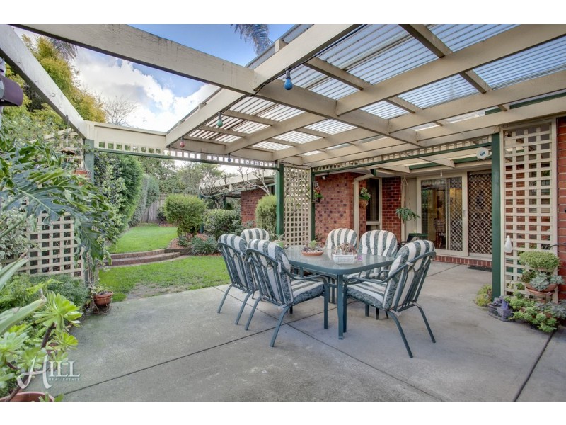 11 Bertrand Close, Berwick VIC 3806