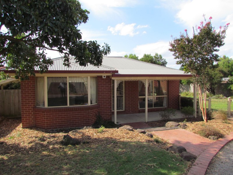 4 Yalumba Court, Berwick VIC 3806