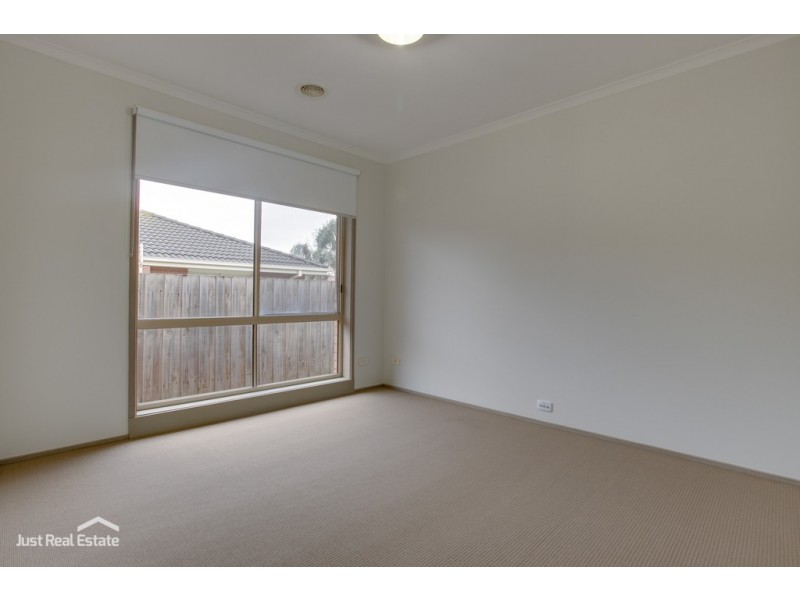 2 Mondous Court, Berwick VIC 3806