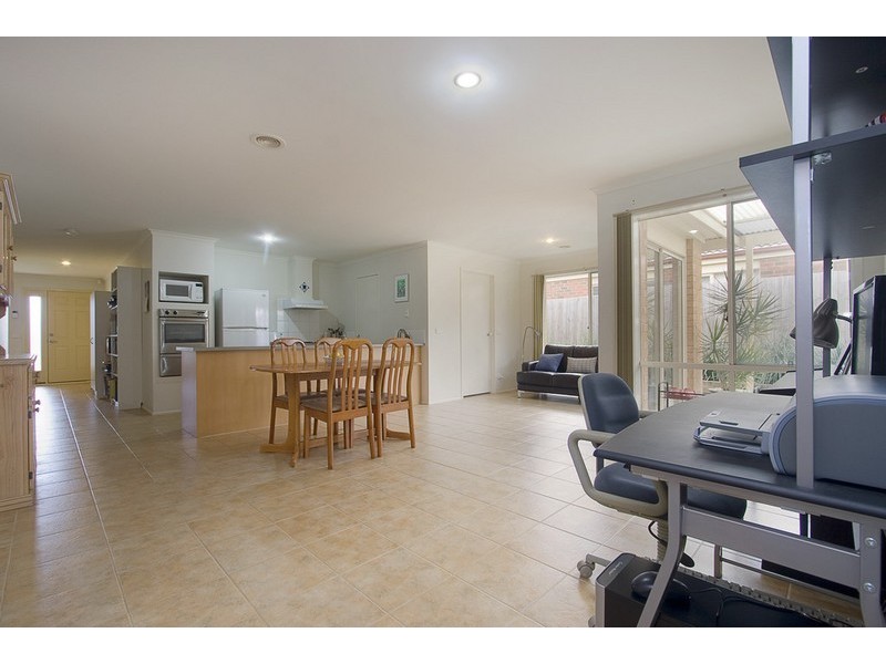 21 New England Way, Narre Warren VIC 3805