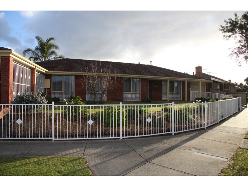 24 Courtenay Avenue, Cranbourne North VIC 3977