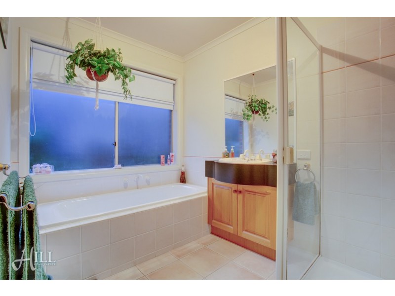 49 Shinners Avenue, Narre Warren VIC 3805