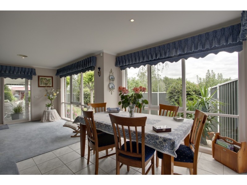 54 Melville Park Drive, Berwick VIC 3806