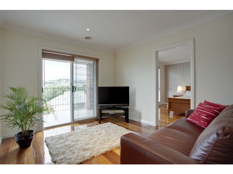 55 Telford Drive, Berwick VIC 3806