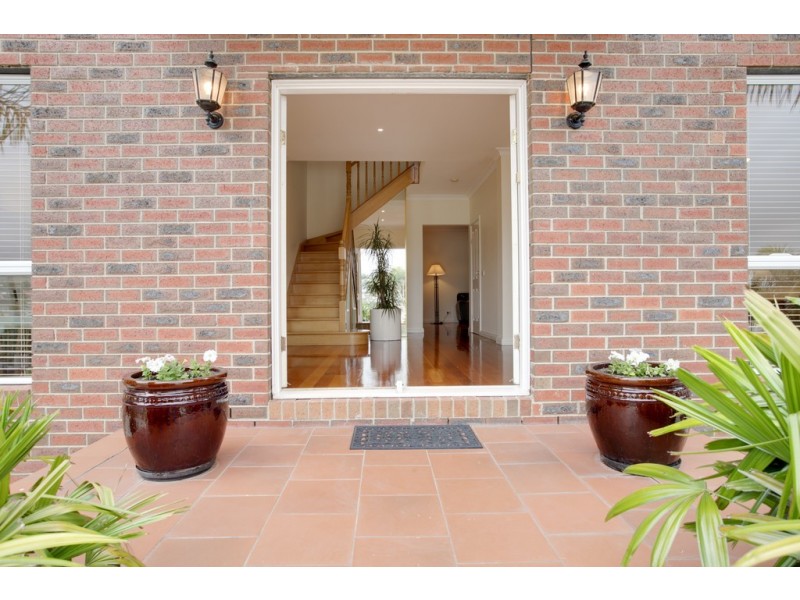 55 Telford Drive, Berwick VIC 3806