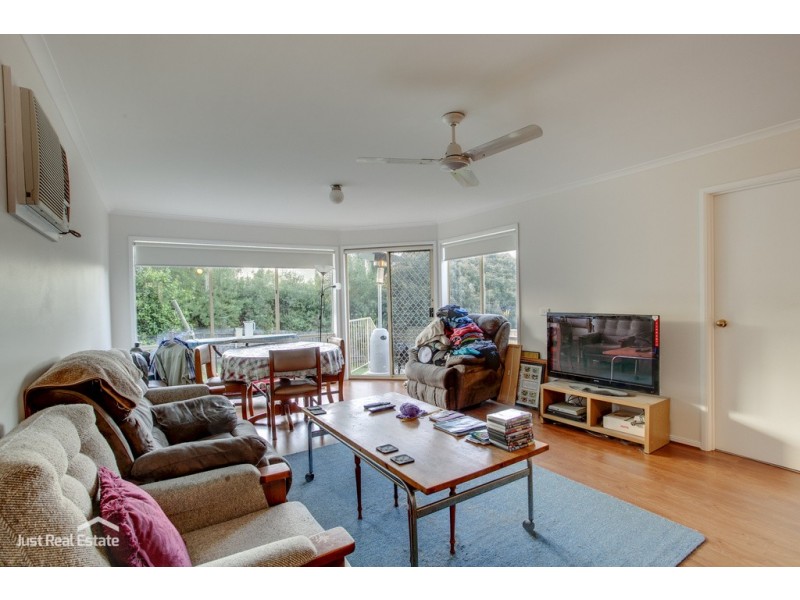 29 Valley View Crescent, Berwick VIC 3806