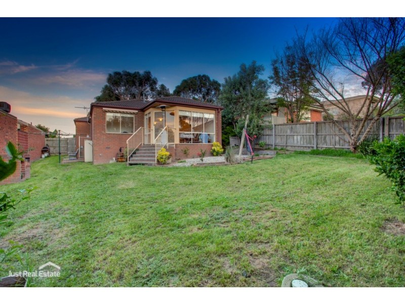 29 Valley View Crescent, Berwick VIC 3806