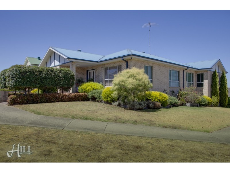 19 Grantham Crescent, Berwick VIC 3806