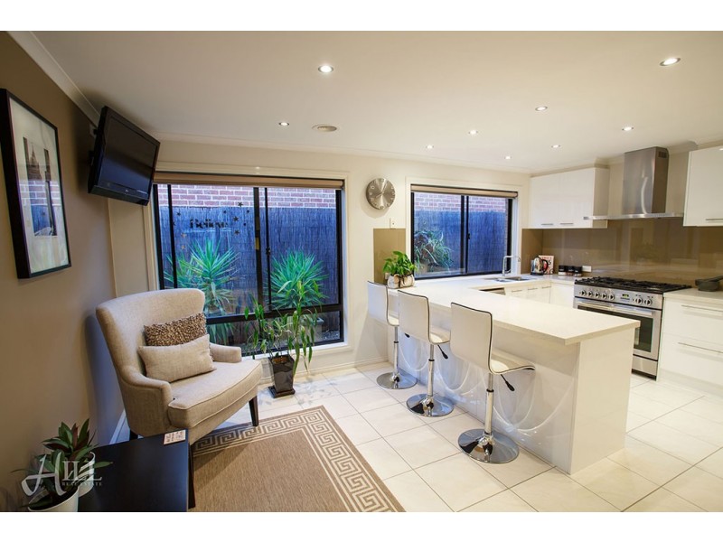 31 McCubbin Way, Berwick VIC 3806