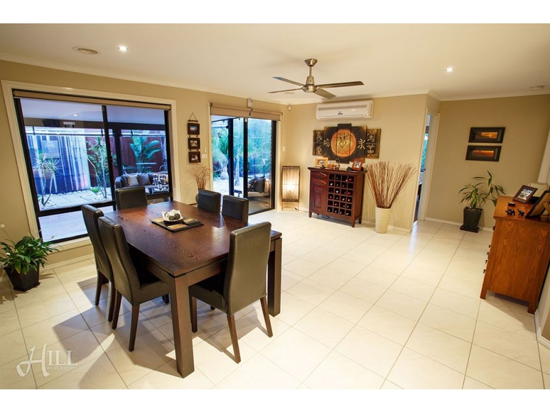 31 McCubbin Way, Berwick VIC 3806