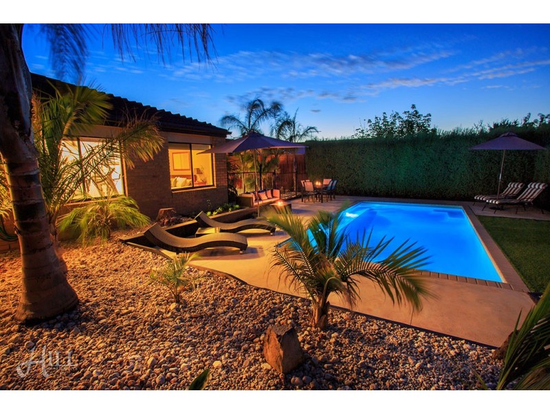 31 McCubbin Way, Berwick VIC 3806