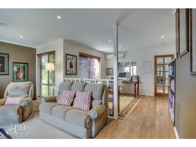 14 Deakin Court, Berwick VIC 3806