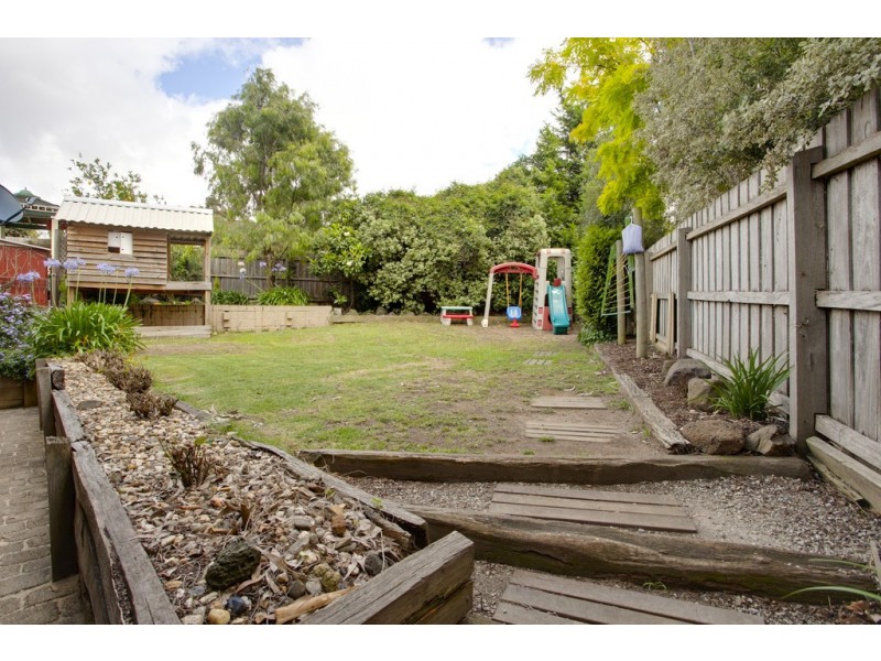 6 Outlook Drive, Berwick VIC 3806