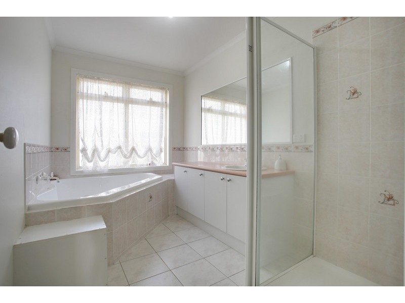 9 Ferncroft Court, Berwick VIC 3806