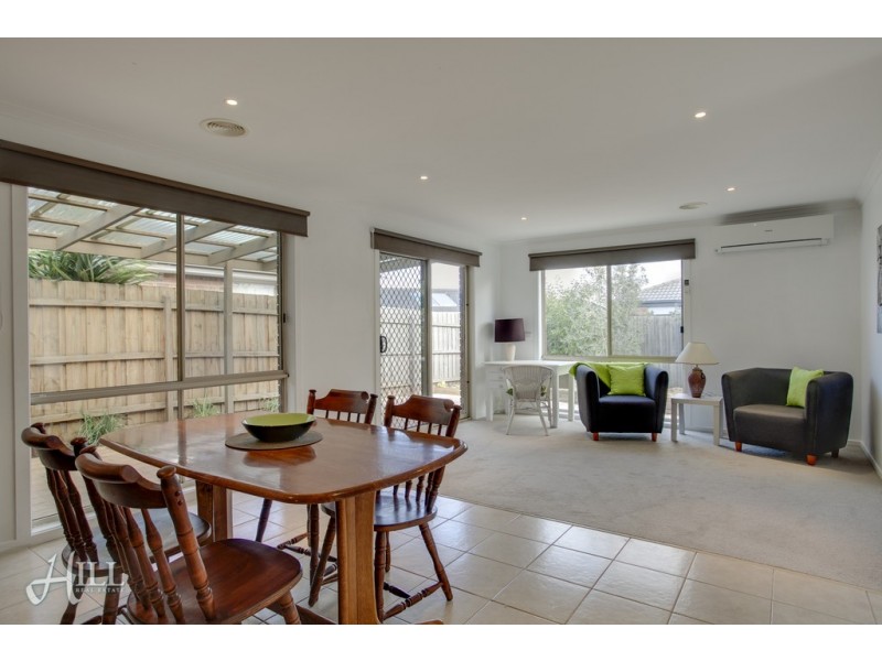 49 Melzak Way, Berwick VIC 3806