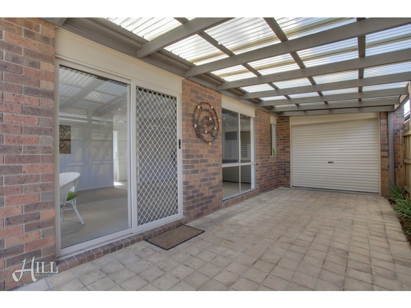 49 Melzak Way, Berwick VIC 3806