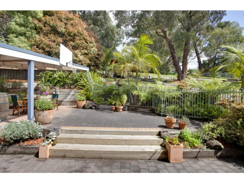 27 McKenzie Road, Beaconsfield Upper VIC 3808