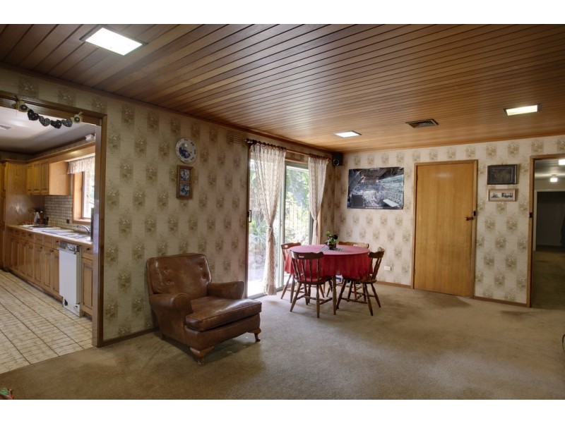 12 Fox Road, Narre Warren North VIC 3804