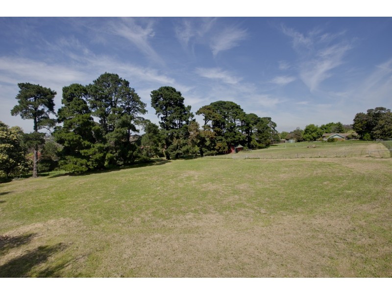 12 Fox Road, Narre Warren North VIC 3804