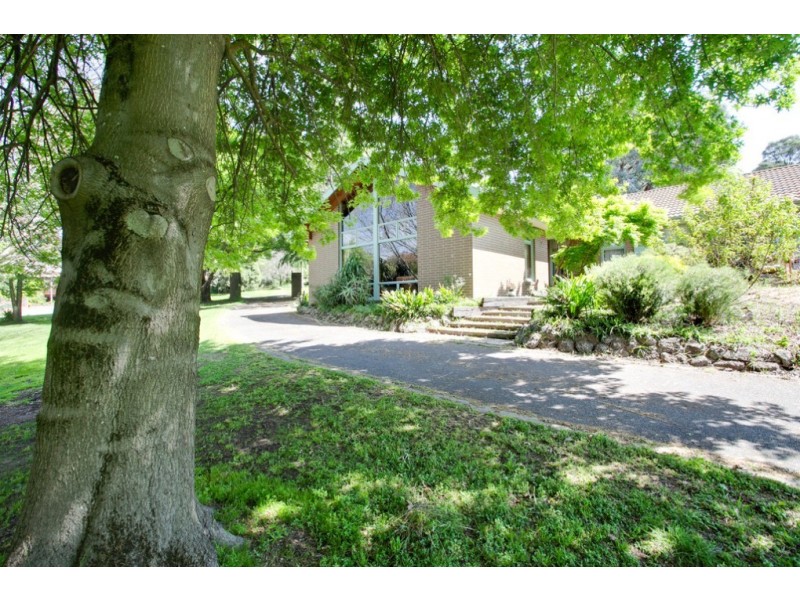 12 Fox Road, Narre Warren North VIC 3804