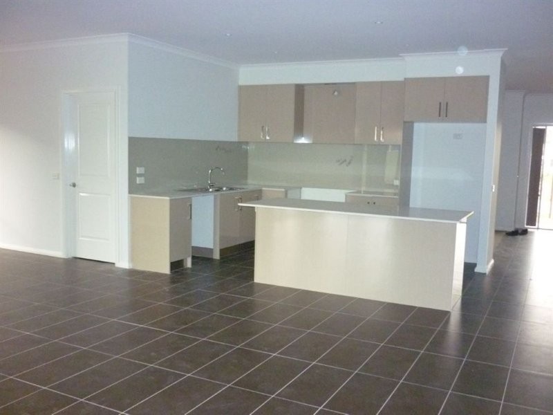 22 Edmund Street, Pakenham VIC 3810