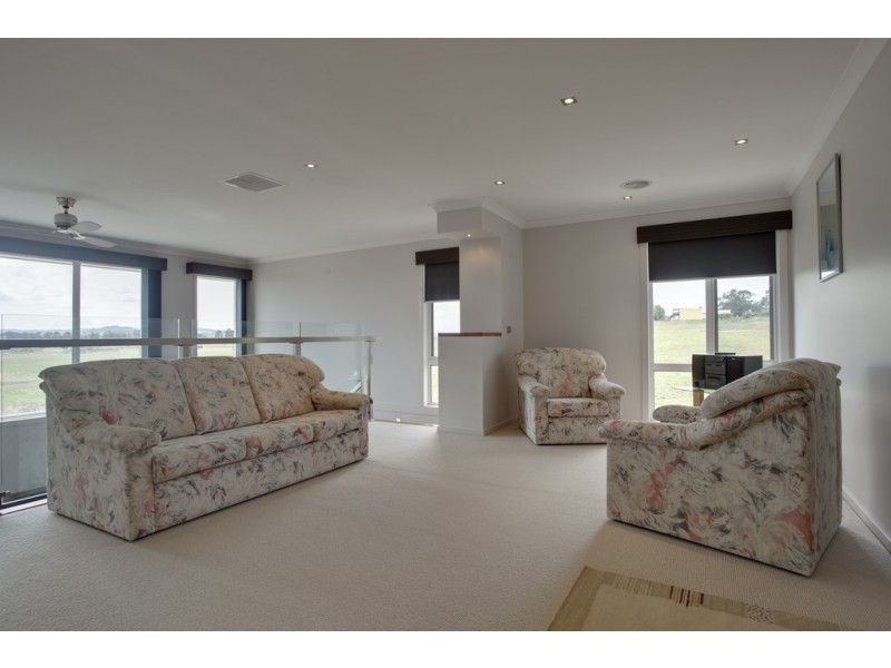 108 Grices Road, Berwick VIC 3806