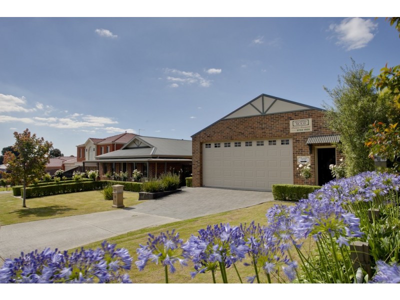 8 Parramatta Place, Berwick VIC 3806