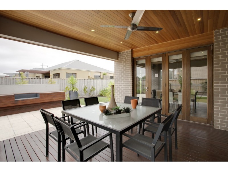 9 Arena Parade, Officer VIC 3809