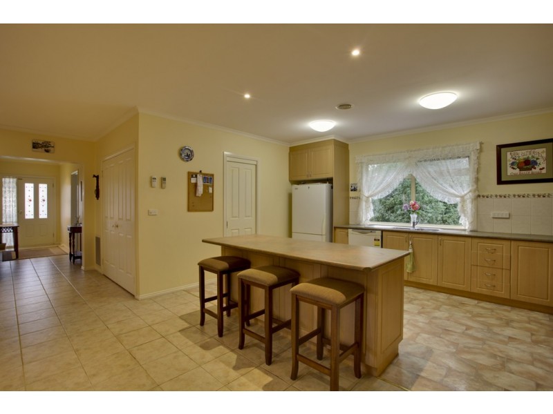 2 Siandra Place, Berwick VIC 3806