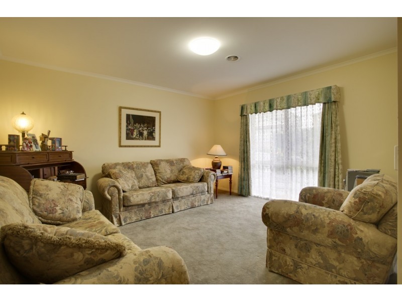 2 Siandra Place, Berwick VIC 3806