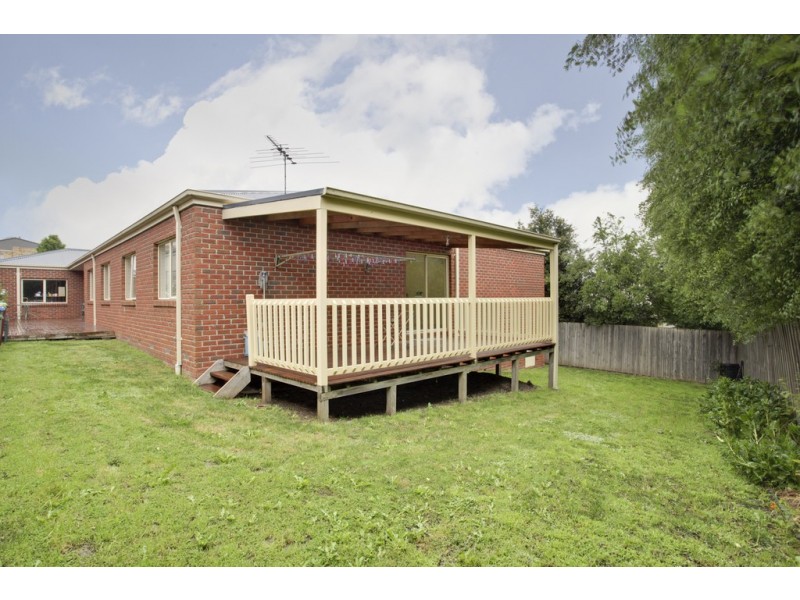 2 Siandra Place, Berwick VIC 3806