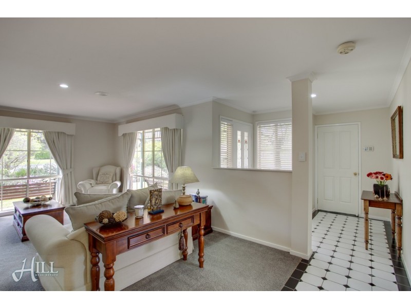 6 Vivienne Way, Berwick VIC 3806