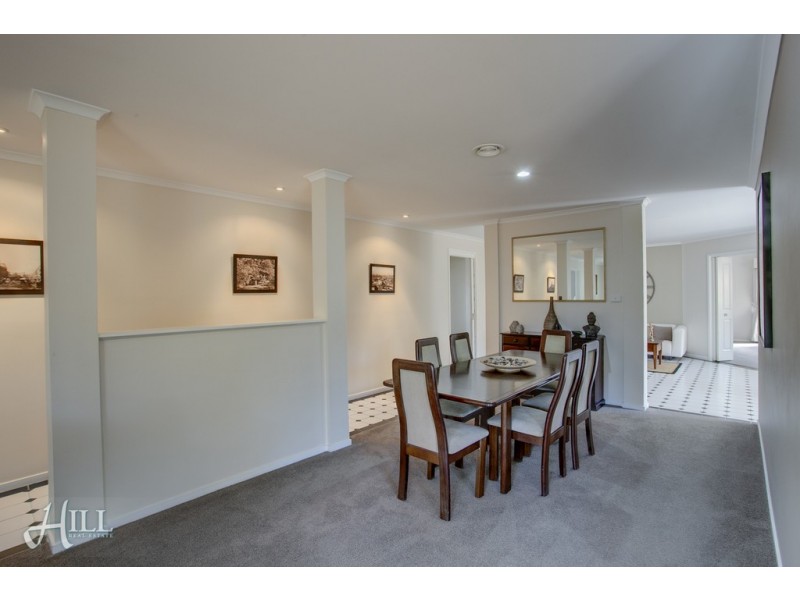 6 Vivienne Way, Berwick VIC 3806