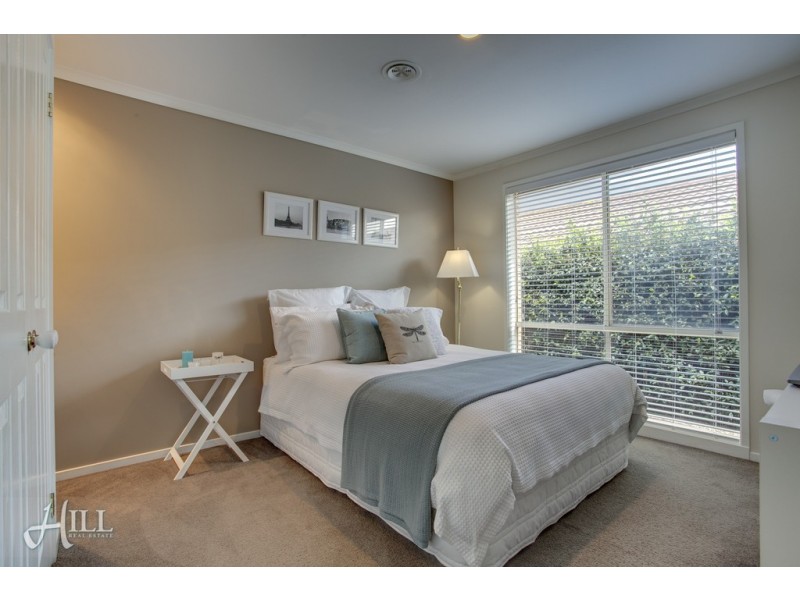 6 Vivienne Way, Berwick VIC 3806