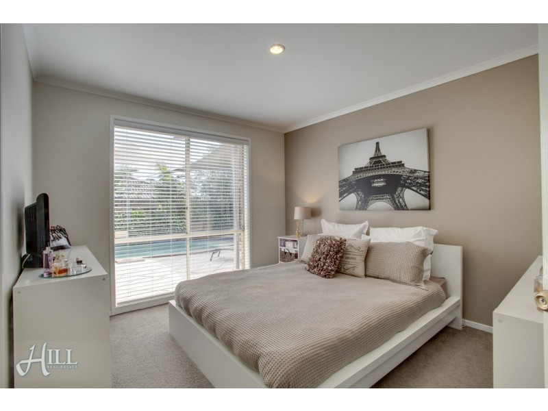 6 Vivienne Way, Berwick VIC 3806