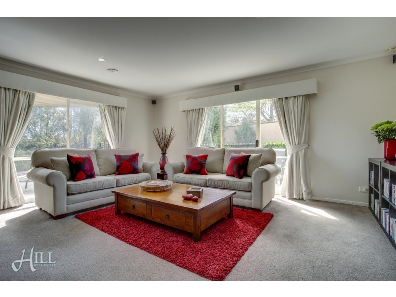 6 Vivienne Way, Berwick VIC 3806