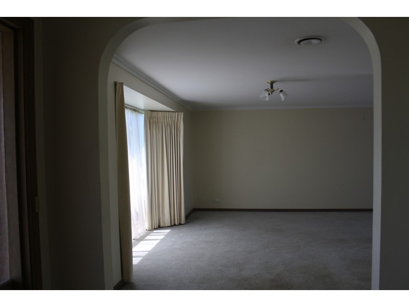 11 Fleetwood Drive, Narre Warren VIC 3805