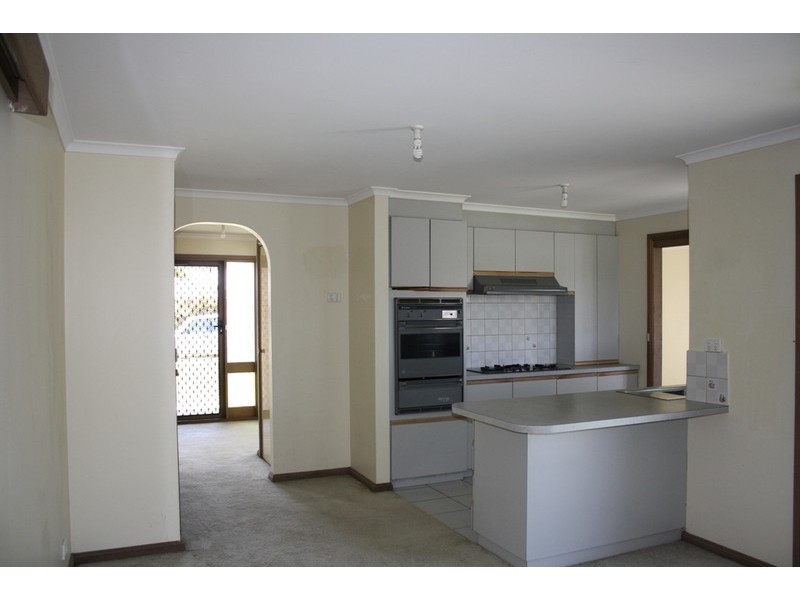 11 Fleetwood Drive, Narre Warren VIC 3805