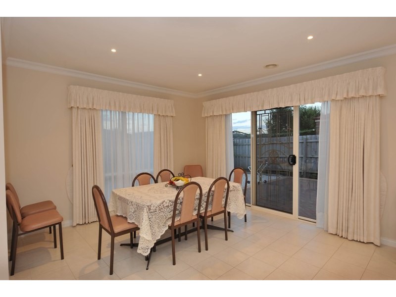 7 Glenisla Way, Berwick VIC 3806