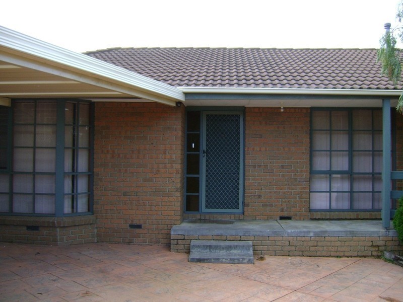 7 Hawker Gardens, Berwick VIC 3806