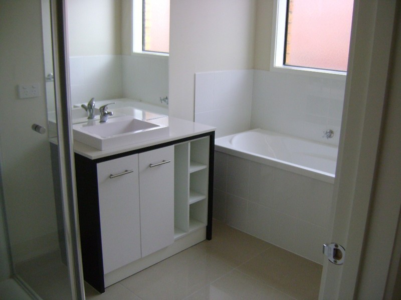 124 William Thwaites Boulevard, Cranbourne North VIC 3977